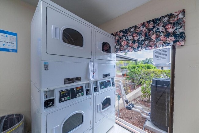 Building Photo - 4112 Hampton Dr