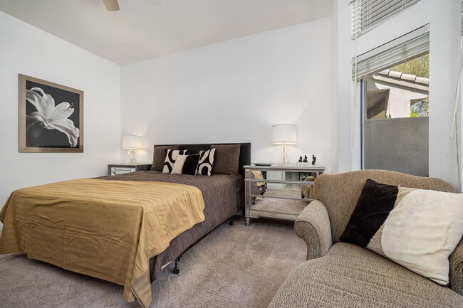 Building Photo - 78338 Desert Willow Dr