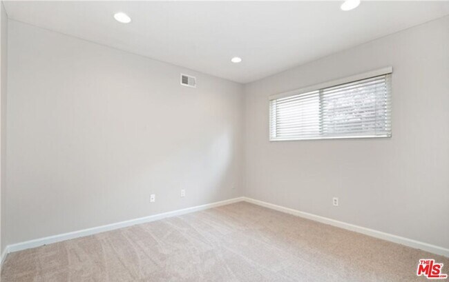 Building Photo - 1097 Finrod Ct