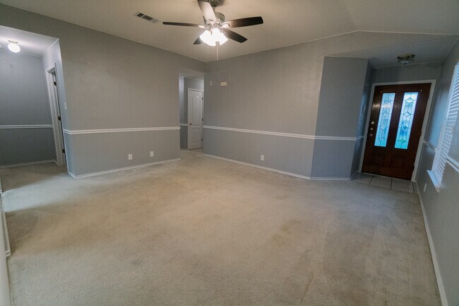 Building Photo - 10610 Tiger Way