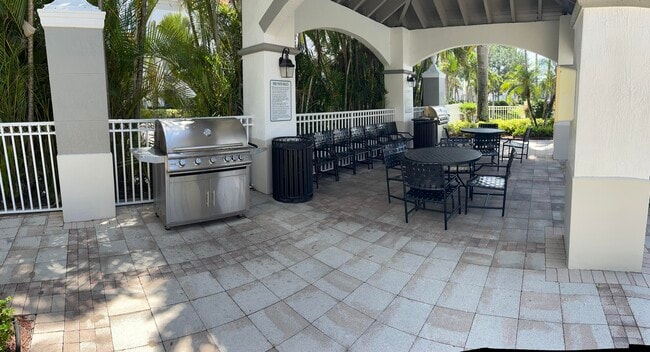 Building Photo - 11019 Legacy Ln