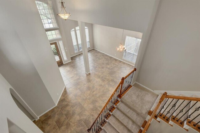 Building Photo - 321 Grafton Ln