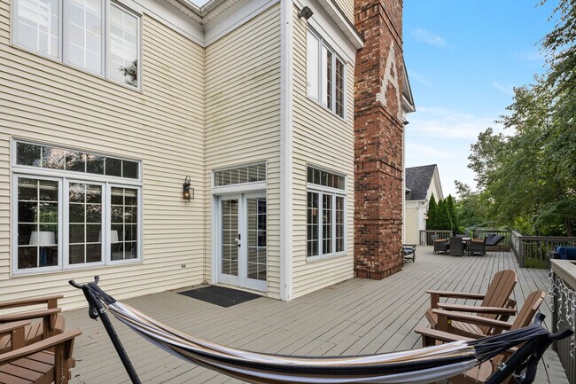 Building Photo - 321 Museum Village Rd