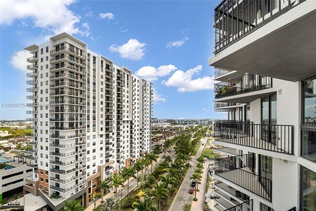 Building Photo - 5252 NW 85th Ave