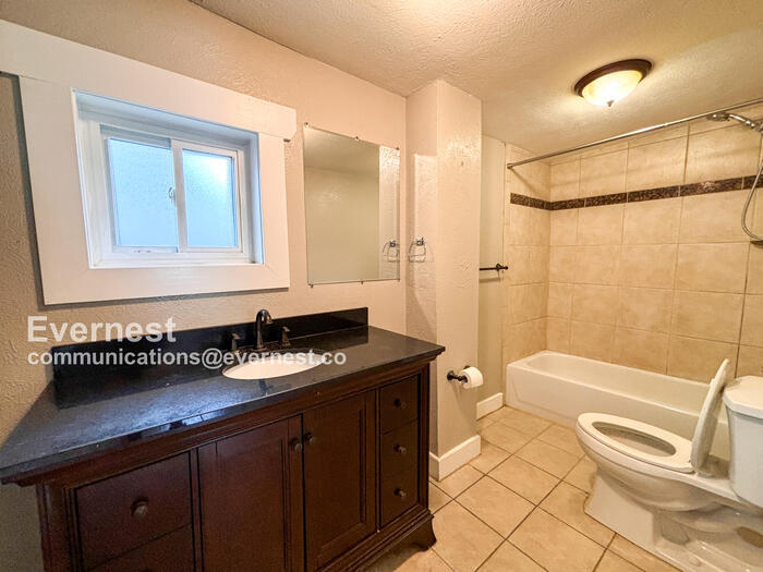 Building Photo - 3715 Lafayette St