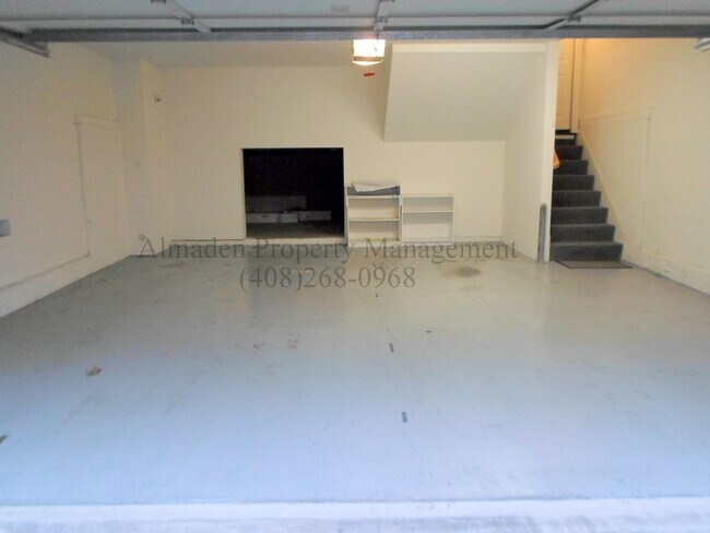 Building Photo - Pets Negotiable! Great Location near Willow Glen! Central A/C! Tri-Level Home w/ Many Upgrades!