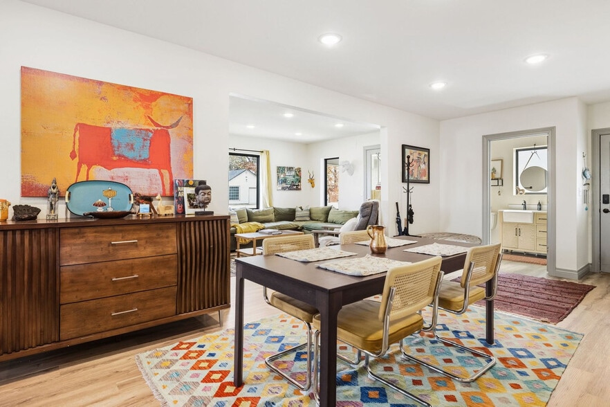 Building Photo - 302 S Shiloh St