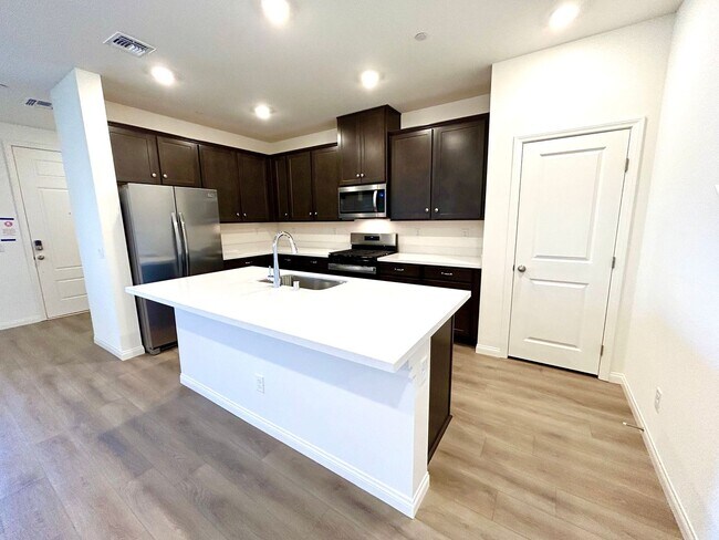 Building Photo - Brand new Townhome!   Summerlin West