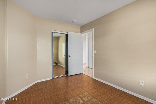 Building Photo - 1525 W Burgess Ln