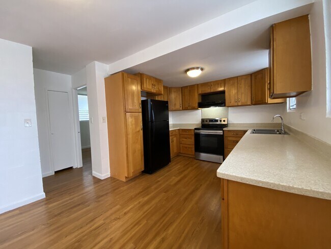 Building Photo - 2752 Kahoaloha Ln