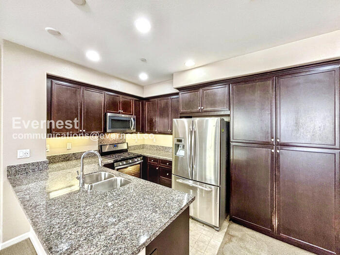 Building Photo - 44064 Calle Luz