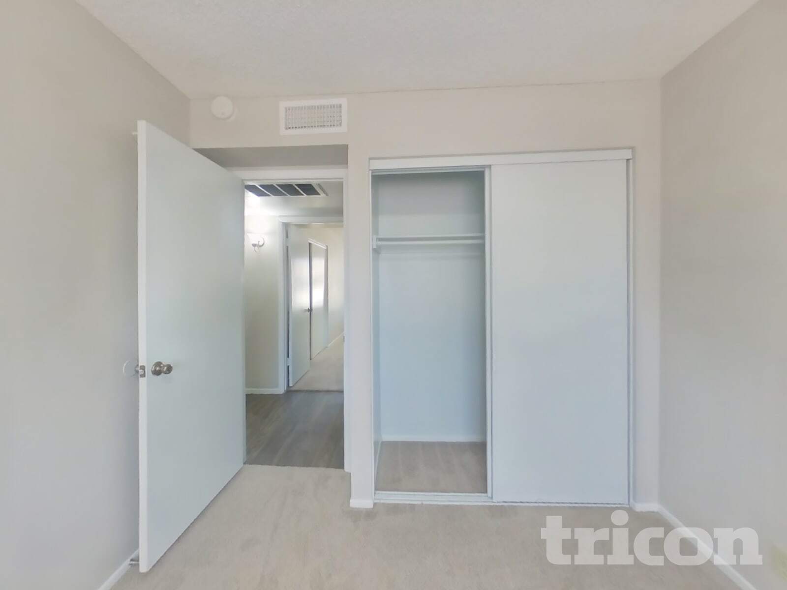 Building Photo - 313 W Nopal Pl