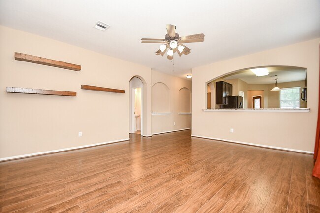 Building Photo - 2135 Waterford Park St