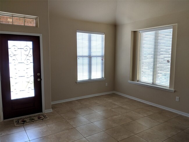Building Photo - 5211 Ivory Glass Dr