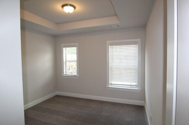 Building Photo - 1329 Rosen Rd