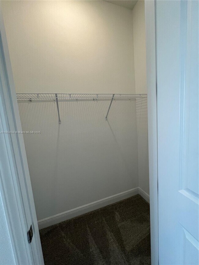 Building Photo - 10100 Ballast Dr
