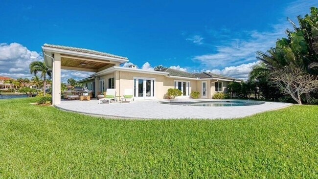 Building Photo - 7692 Cove Terrace
