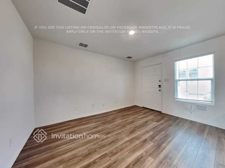 Building Photo - 2930 Greenhorn Ave