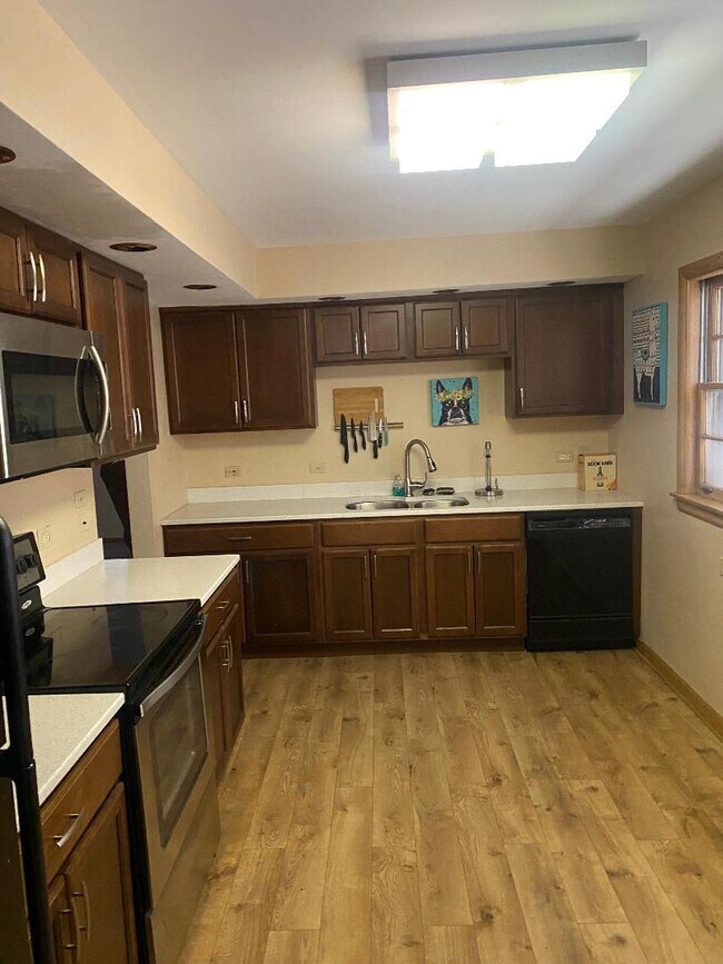 Building Photo - 209 W 23rd St