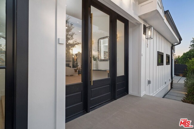 Building Photo - 12672 Stanwood Dr