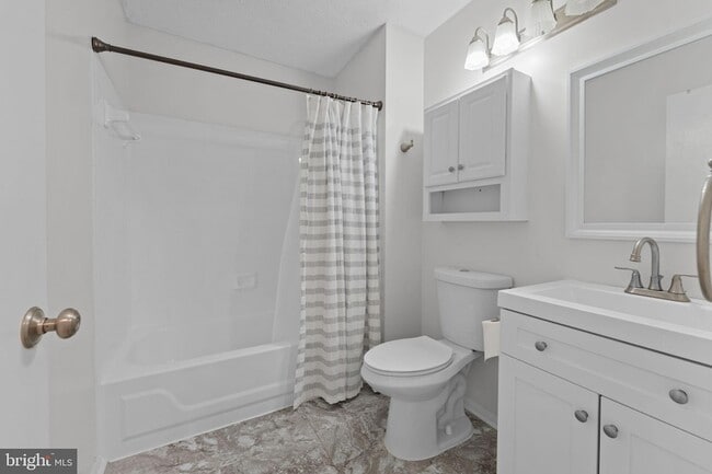 Building Photo - 8561 Skipjack Pl