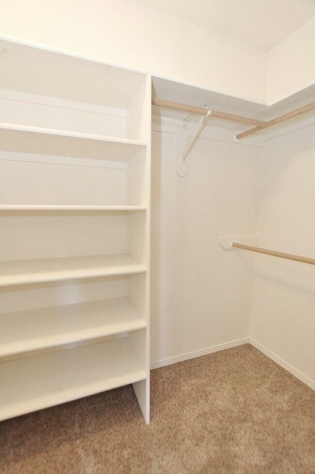 Building Photo - 1803 W Mulhuland Ct