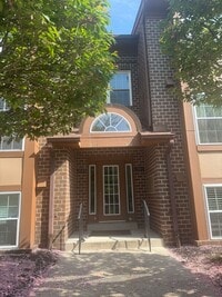 Building Photo - 2101 Woodbox Lane
