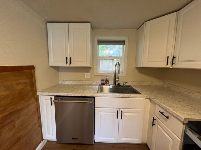 Building Photo - 2 Bed 1 Bath home in Powellhurst-Gilbert! In Unit Laundry and Private yard!