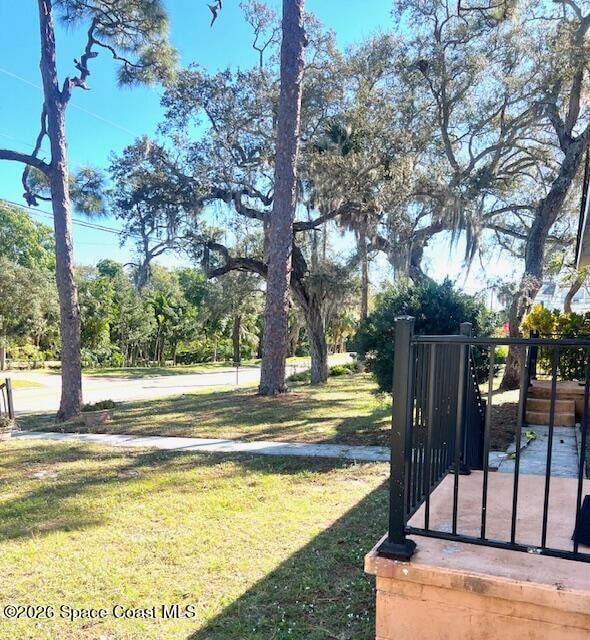 Building Photo - 1872 Pineapple Ave