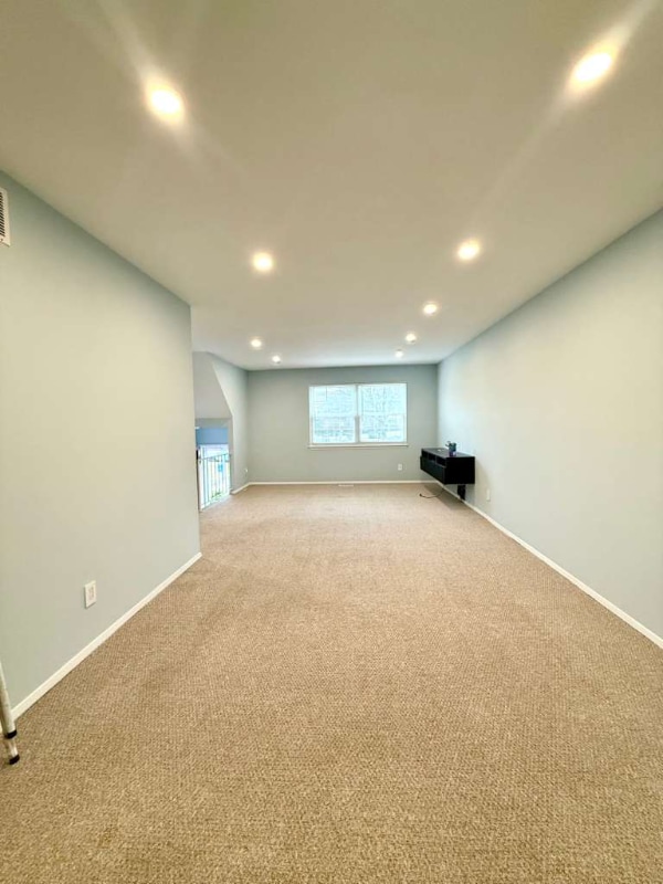 Building Photo - 315 Hometown Way