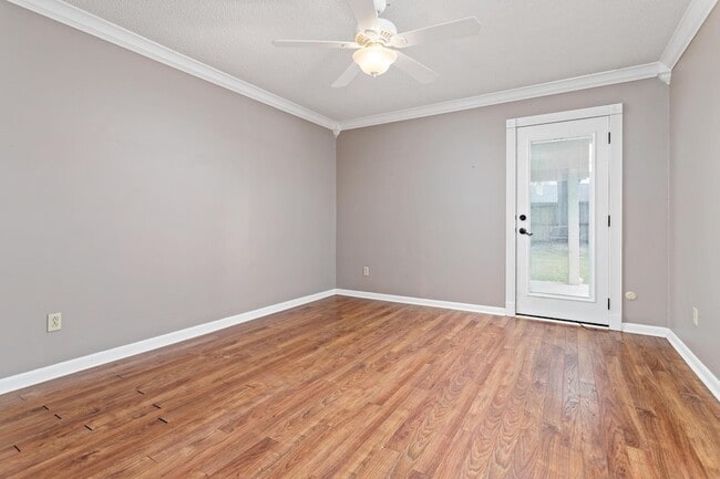 Building Photo - 660 Bancroft Dr