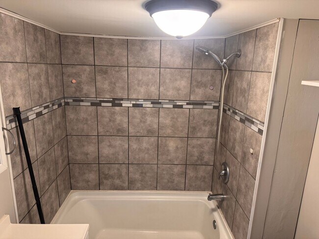 Building Photo - 2102-2104 Messanie St.