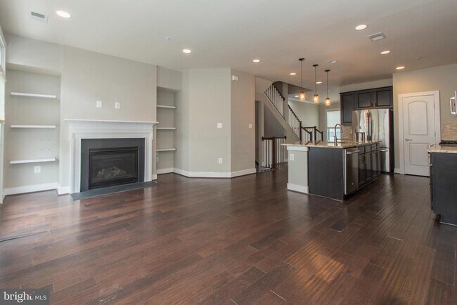 Building Photo - 408 Hendrix Ave