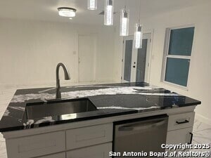 Building Photo - 6231 Pancho Villa Dr