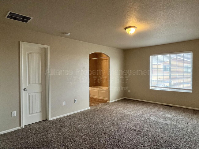 Building Photo - 7506 Red Creek View