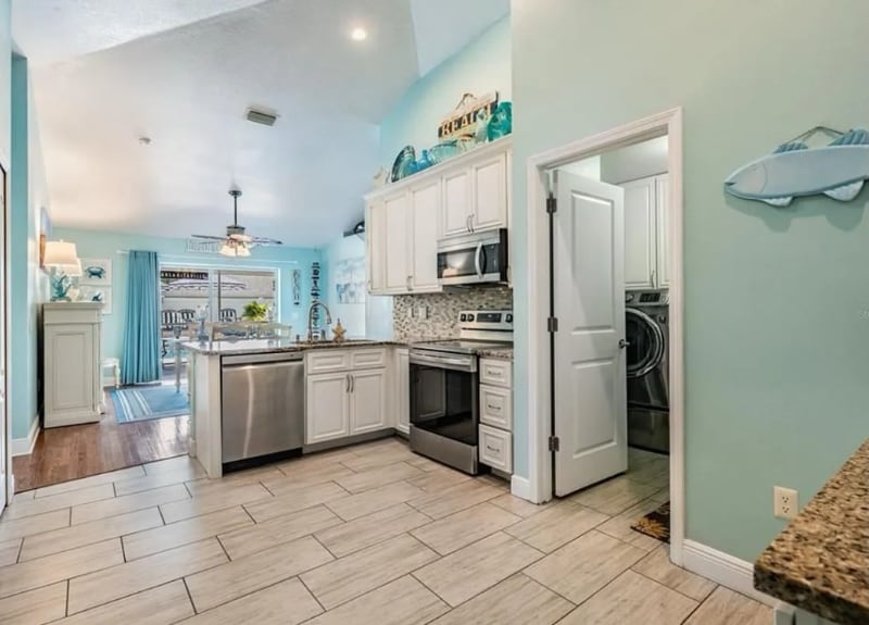 Building Photo - 12813 Kings Lake Dr