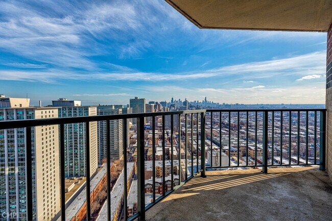 Building Photo - 3660 N Lake Shore Dr
