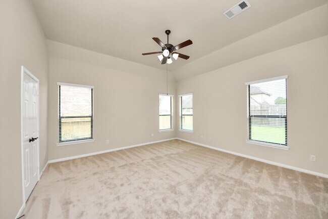 Building Photo - 11010 Via Capri Ct
