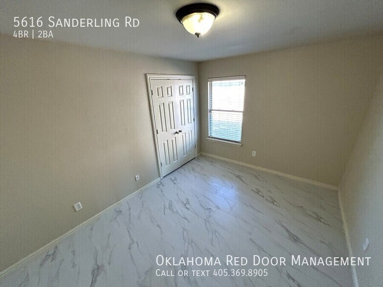 Building Photo - 5616 Sanderling Rd