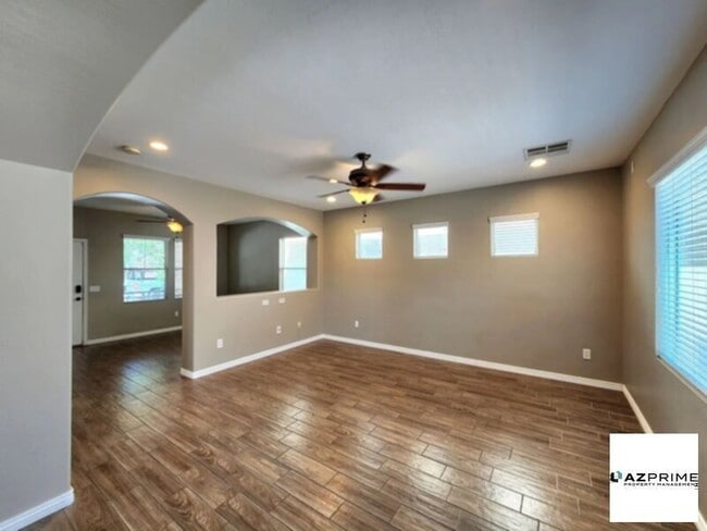 Building Photo - Wonderful Apartment