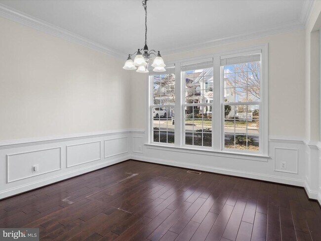 Building Photo - 43527 Loudoun Barn Way