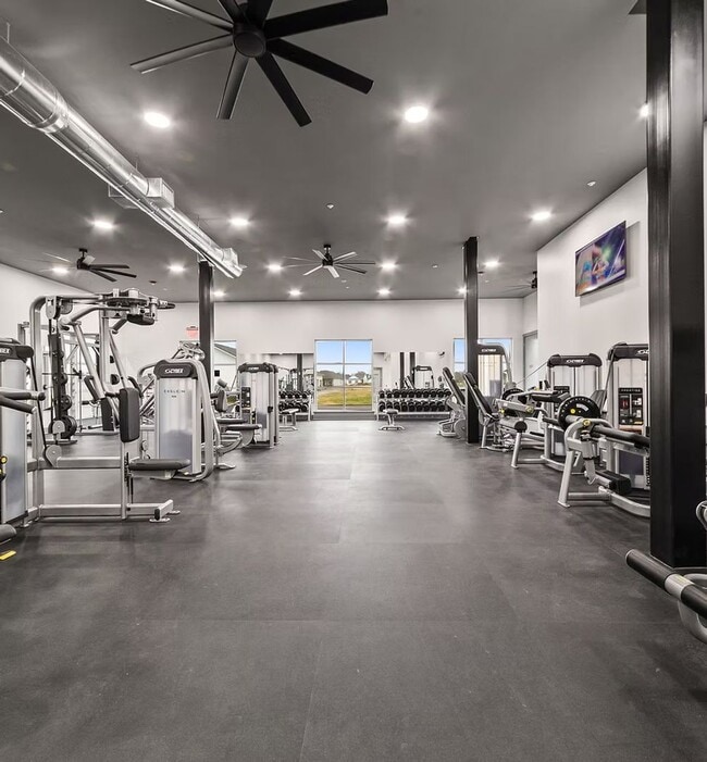 Building Photo - 315 Sandstone Ave