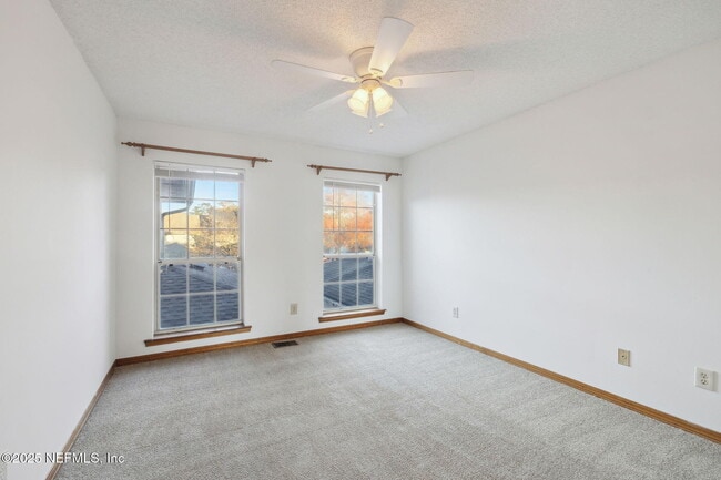 Building Photo - 1138 Fromage Cir W
