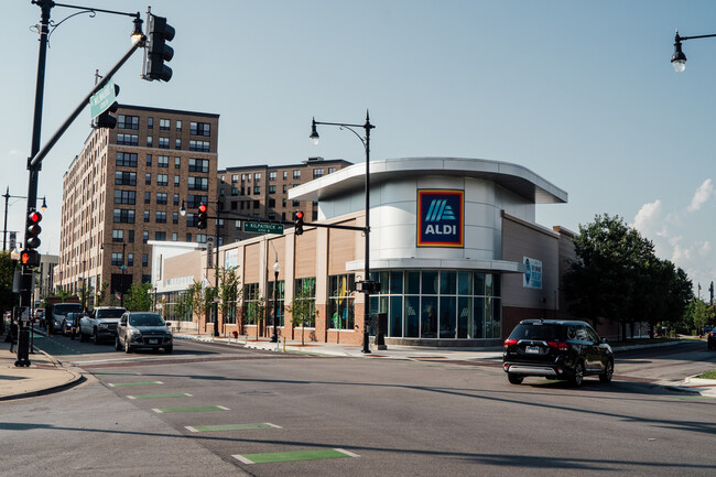 Building Photo - 3860 N Milwaukee Ave