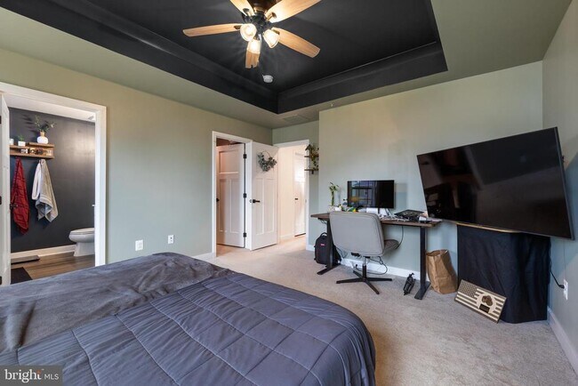 Building Photo - 7232 Bodkin Wy