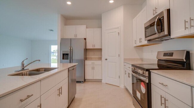 Building Photo - 4019 San Clemente Ct