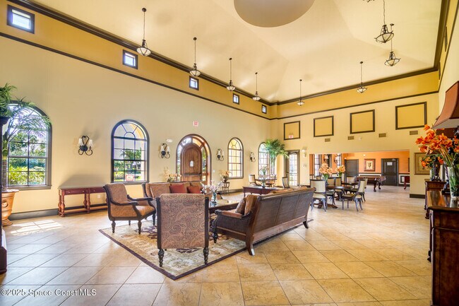 Building Photo - 746 Ventura Dr