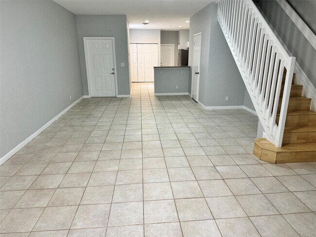 Building Photo - 4219 Vineyard Cir