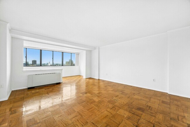 Building Photo - 6 Whittier Pl