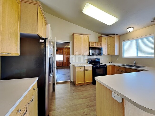 Building Photo - 96 N 1660 W